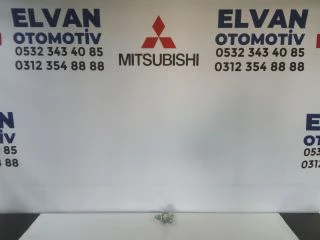 MİTSUBİSHİ L200 (15-19) SOL ÖN KAPI MENTEŞESİ - 1