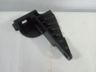 MİTSUBİSHİ L200 (07-14) SOL FAR BRAKETİ - 2