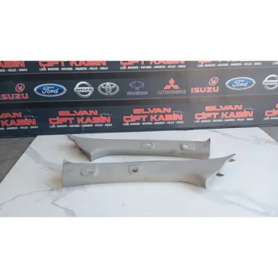TOYOTA HİLÜX 2015 SONRASI EURO 6 SAĞ SOL DİREK PLASTİKLERİ 