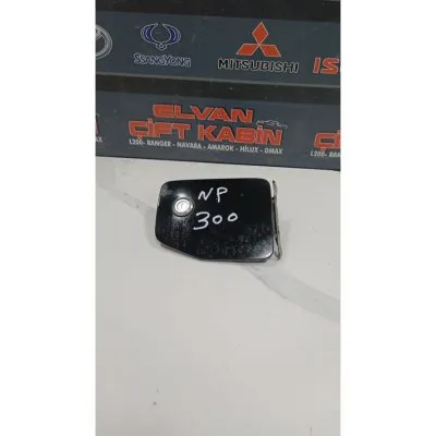 NİSSAN NP300 MAZOT TAKOZ KAPAĞI