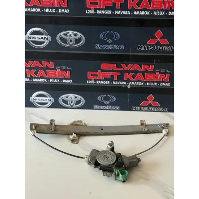Nissan Navara E6 2015-2019 Sol Cam Motoru