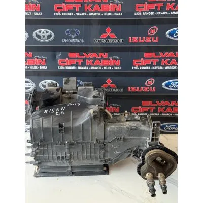Nissan Navara E6 2015-2019 Kalorifer Kutusu Dolu
