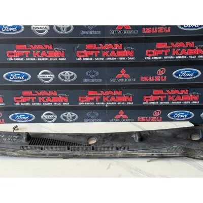 Nissan Navara Euro 5 2011-2018 Silecek Izgarası