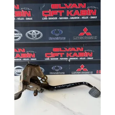 Nissan Navara Euro 5 2011-2018 Debriyaj pedalı
