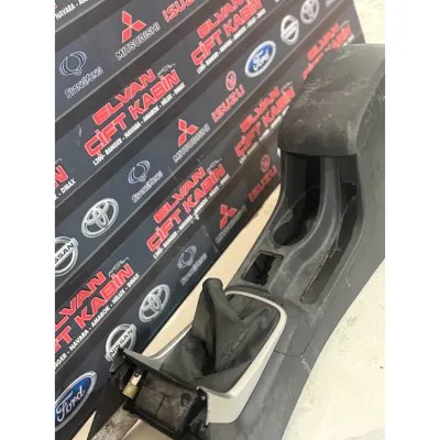 Isuzu D-max Euro 5 2012-2015 Orta Konsol Nikelajlı