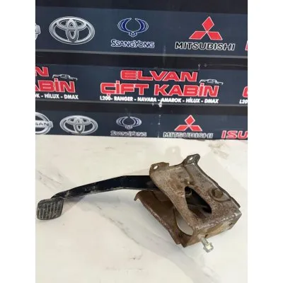 Isuzu D-max Euro 4 2008-2012 Debriyaj Pedalı