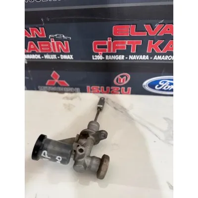 Nissan NP 300 2011 Fren Merkezi