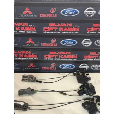 Toyota Hilux 2013 Kapı Kilitleri