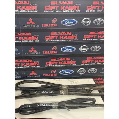 Toyota Hilux 2013 Kapı İç Fitilleri