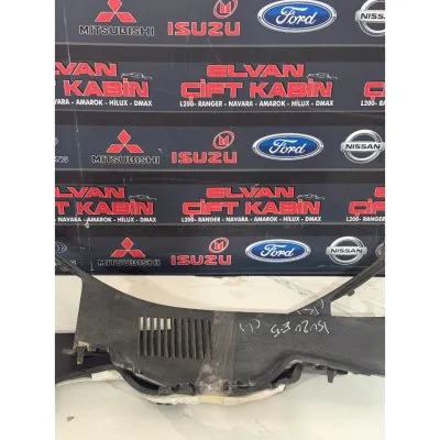 Isuzu D-max Euro 5 2012-2015 Arka Kapı Direk Plastikleri