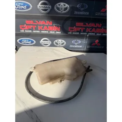 Mitsubishi L200 Euro 5 2012-2015 4x4 Radyatör Su Bidonu