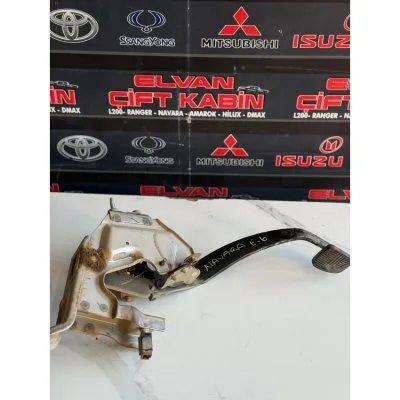 Nissan Navara Euro 6 2015-2019 Debriyaj Pedalı
