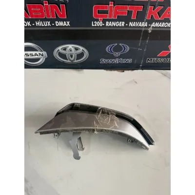 Nissan Navara Euro 6 2015-2019 Göğüs/Teyp Kenar Nikelajları