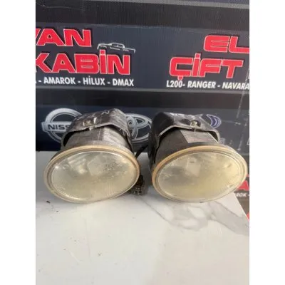 Nissan Skystar NP300 Sağ-Sol Sis Farı