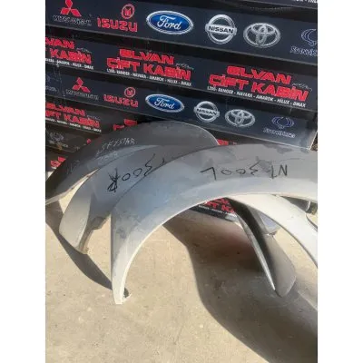 Nissan Skystar NP300 Çamurluk Sağ Sol