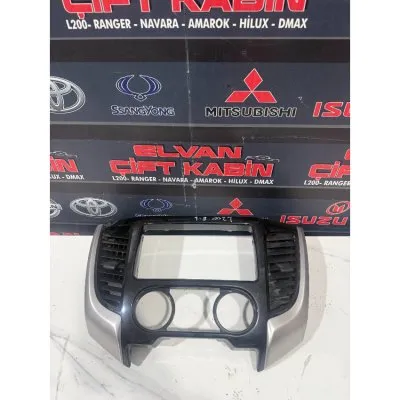 Mitsubishi L200 Euro 6 2015-2019 Klima Kontrol ve Multimedya Paneli