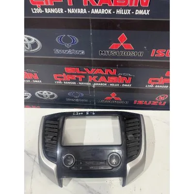 Mitsubishi L200 Euro 6 2015-2019 Klima Kontrol ve Multimedya Paneli