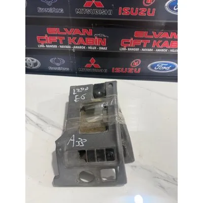  Mitsubishi L200 4x4 Euro 6 2015-2019 Şoför Tarafı Göğüs Kontrol Paneli