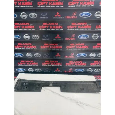  Mitsubishi L200 4x4 Euro 6 2015-2019 Koltuk Arkası Plastiği