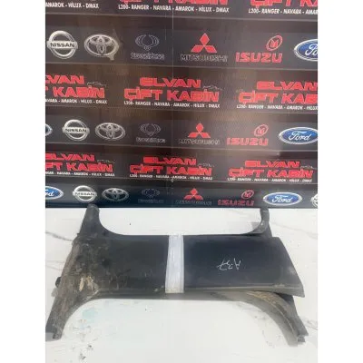 Isuzu D-max Euro 4 2008-2012 Orta Direk Plastikleri