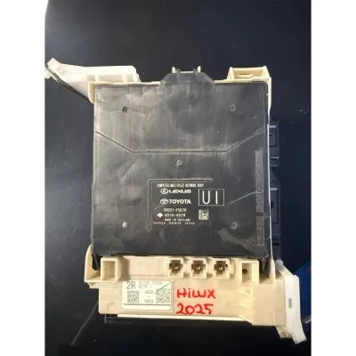 Toyota Hilux 2020-2025 Sigorta Kutusu