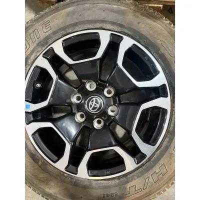 Toyota Hilux 2020-2025 Jant Lastik 