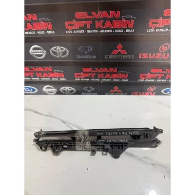 Toyota Hilux 2020-2025 4x4 Su Radyatör Ayakları