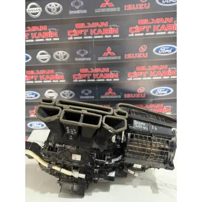 Toyota Hilux 2020-2025 4x4 Kalorifer Kutusu