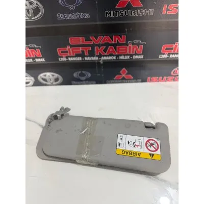 Toyota Hilux 2020-2025 Güneşlik