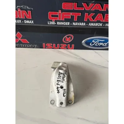 Toyota Hilux 2020-2025 Tampon Bağlantı Braket Sacı Toyota