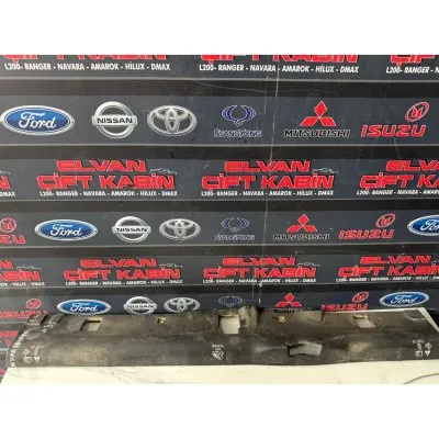 Nissan Navara Euro 6 2015-2019 Koltuk Arkası Plastiği  Nissan