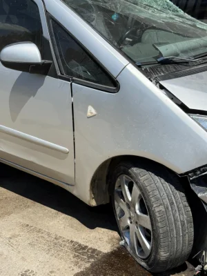 Mitsubishi Colt 2005 Sol Ön Çamurluk Mitsubishi