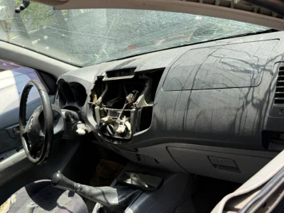 Toyota Hilux 2009 Komple Göğüs 