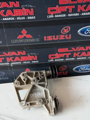 Nissan Skystar 2005 Şarj Dinamosu Ayağı 
