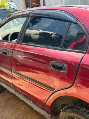 Mitsubishi Carisma 1999 Sol Arka Kapı Boş 